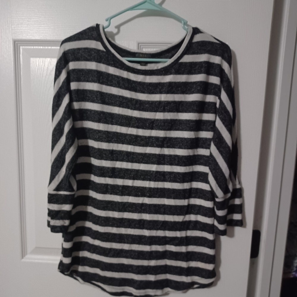 Soft striped sweater 3/4 sleeve L